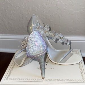 RENE CAOVILLA White Heels with Rhinestone Embellishments